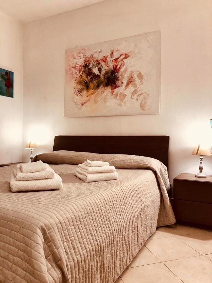 B&B Le Quattro Stagioni La Maddalena  Eksteriør billede