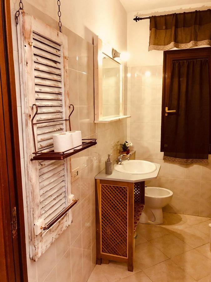 B&B Le Quattro Stagioni La Maddalena  Eksteriør billede